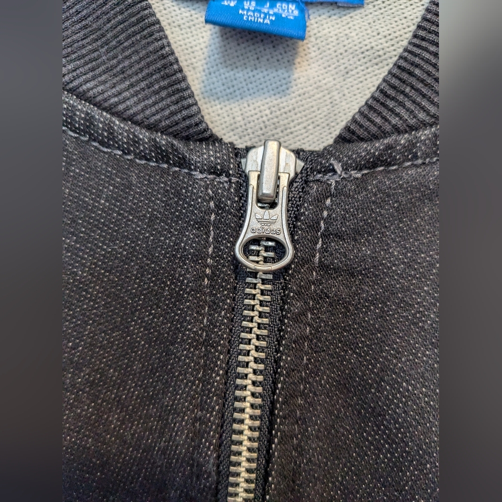 Adidas Men's unisex Black and Gray denim look jacket, XL - Picture 5 of 10